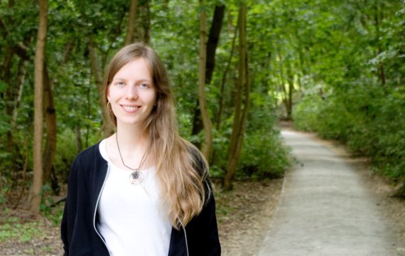 Dieses Bild zeigt Klimapsychologin Janna Hoppman